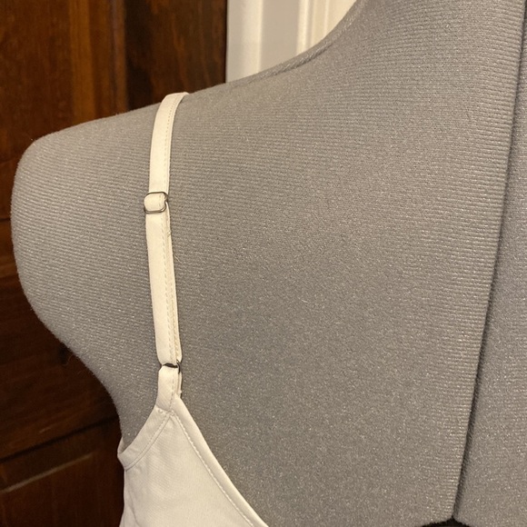 Banana Republic Vertical Stripe Dressy Tank NWT - Picture 3 of 6